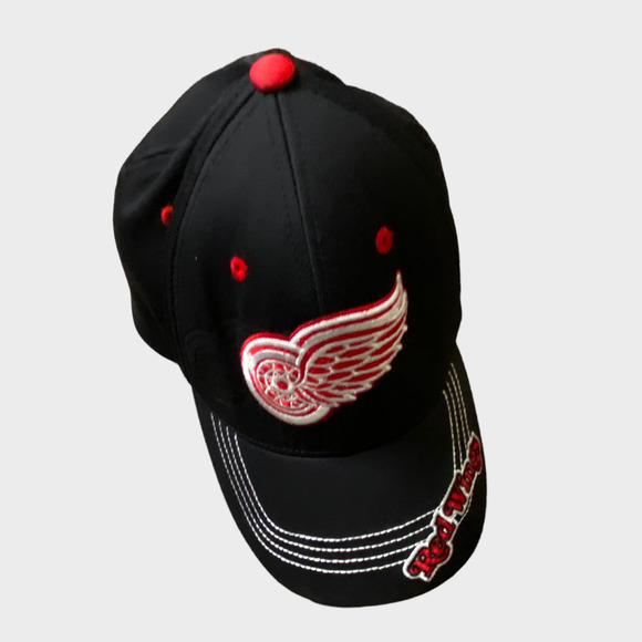 Fan Favorite Other - Detroit Redwings Baseball Cap Hat One Size Hook Loop Adjustable